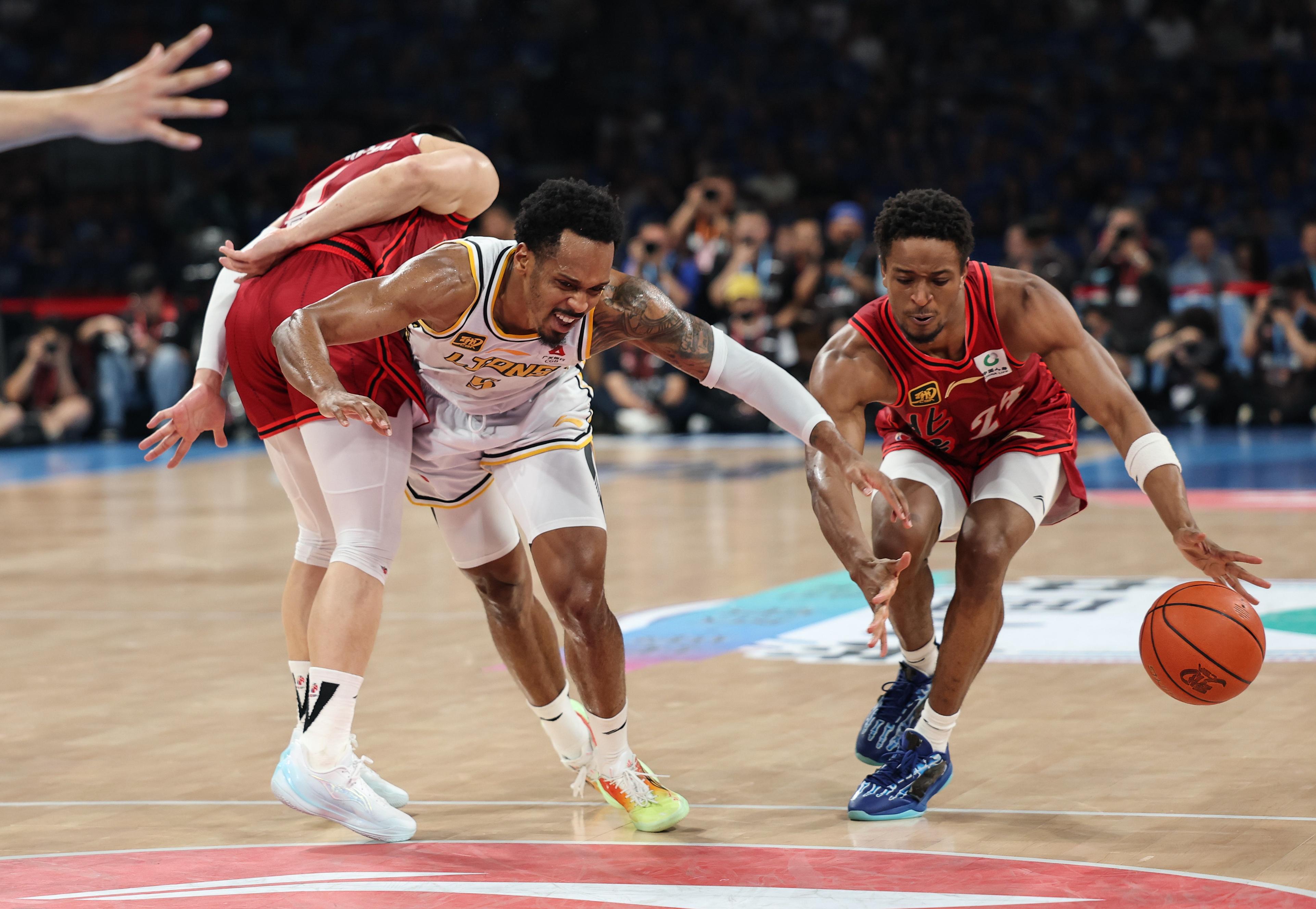 开云今夜突围战来临，新奥尔良鹈鹕围绕NBA总决赛伤情更新，话题不断，资深球员宣示担当的简单介绍