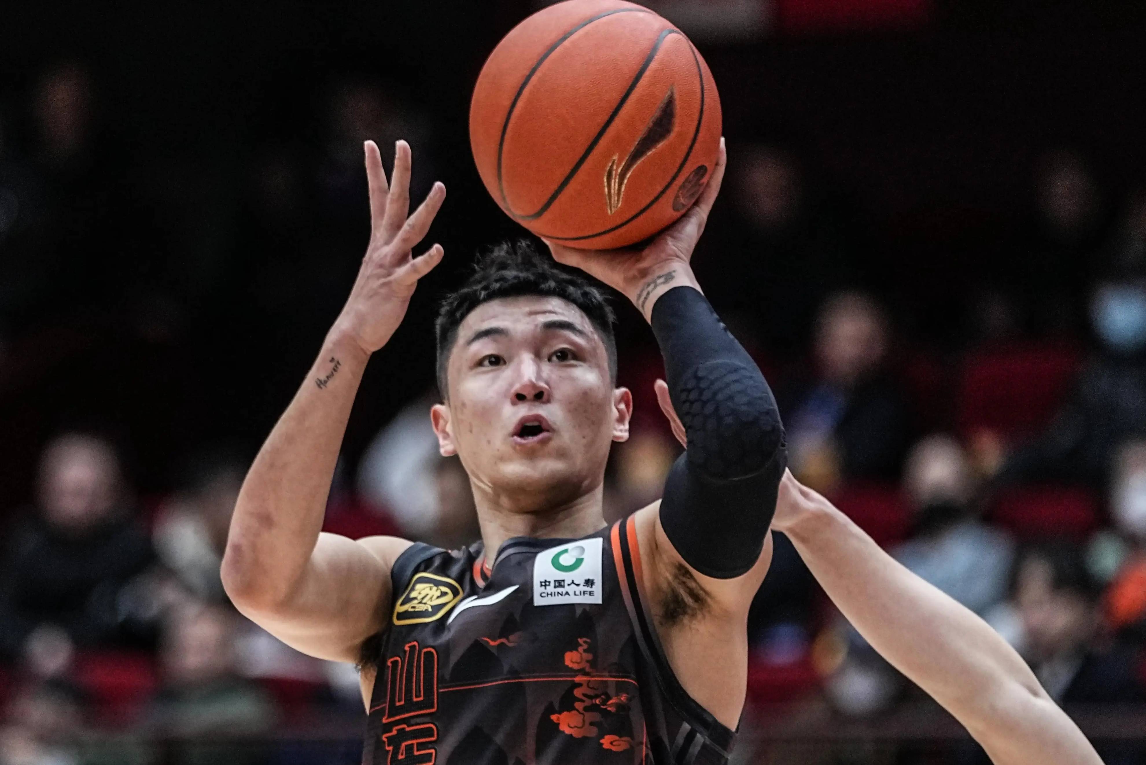 kaiyun包含今晚广州队备战CBA季后赛；强势反弹细节曝光；悬念犹存；赛程密集仍需轮换的词条